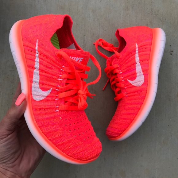 Nike Shoes - NEW 💥 NIKE FLYKNIT FREE RN SZ 8 WOMEN